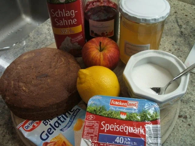 Backen: Kleine Quarktorte mit Apfel und Holunderbeeren - Rezept - Bild Nr. 2