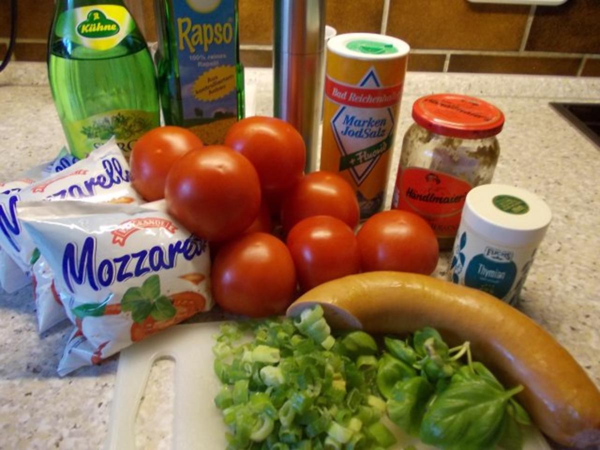 Tomatensalat mit Fleischwurst und Mozarella - Rezept - Bild Nr. 2