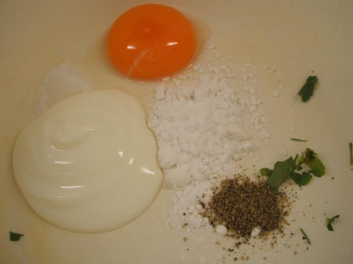 Souffle: Kräuter-Souffle auf fruchtiger Tomatensoße - Rezept - Bild Nr. 6