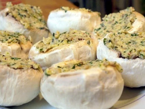 Gefüllte Champignons im Tomatenbett - Rezept - Bild Nr. 14