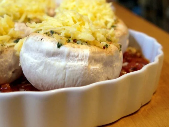 Gefüllte Champignons im Tomatenbett - Rezept - Bild Nr. 17