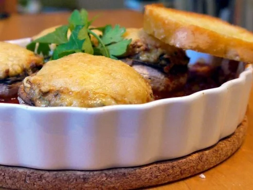 Gefüllte Champignons im Tomatenbett - Rezept - Bild Nr. 18