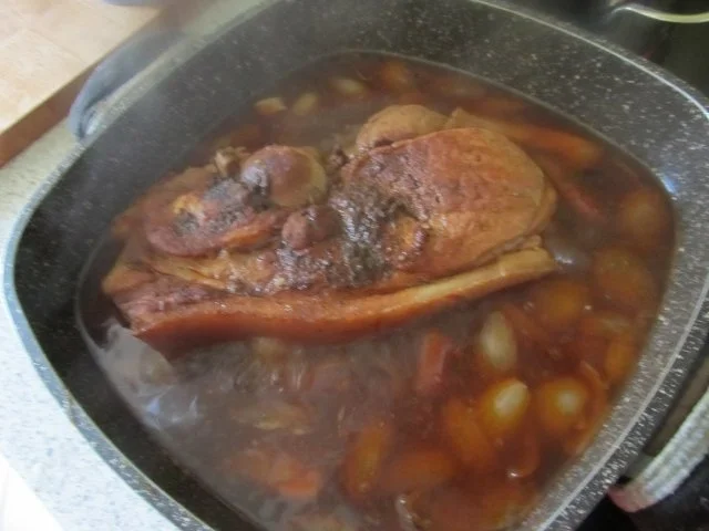 Rezept: Schweineschulter mit Bohnenkernen Bild Nr. 5 Schweineschulter mit Bohnenkernen - Rezept - Bild Nr. 5