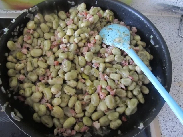 Rezept: Schweineschulter mit Bohnenkernen Bild Nr. 8 Schweineschulter mit Bohnenkernen - Rezept - Bild Nr. 8