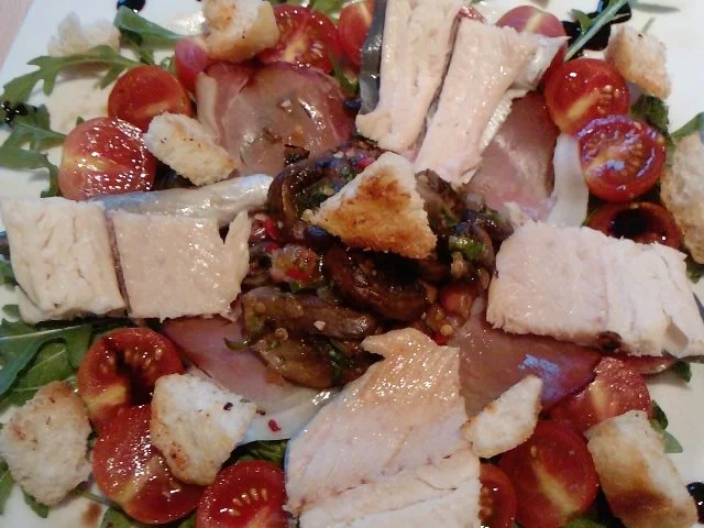 Rezept: "Salat mit dem besten aus Südost" - "Mein Lieblingssalat aus BaWü, Allgäu und Russia" Bild Nr. 11 "Salat mit dem besten aus Südost" - "Mein Lieblingssalat aus BaWü, Allgäu und Russia" - Rezept - Bild Nr. 11