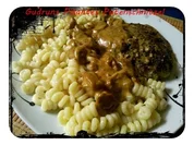 Geflügel: Pikantes Putenschnitzel mit Rahm-Steinpilzen - Rezept