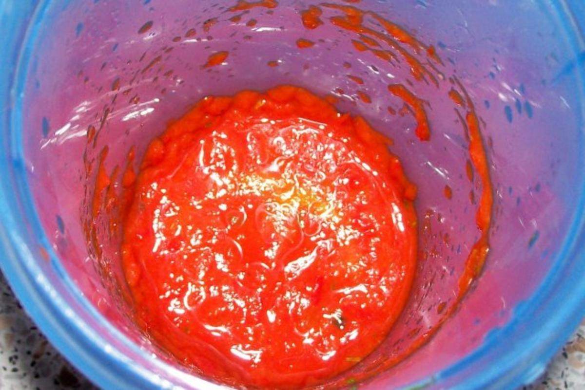 Scharfer Nudelauflauf mit Wurst und gekräuterter Paprika-Parmesansoße - Rezept - Bild Nr. 4