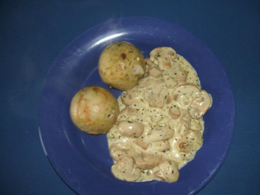 Rahmchampignons mit Semmelknödel - Rezept - kochbar.de