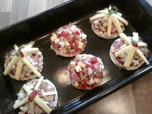 Rezept: Trappers "Krustini-Toast auf Ei" Bild Nr. 3 Trappers "Krustini-Toast auf Ei" - Rezept - Bild Nr. 3