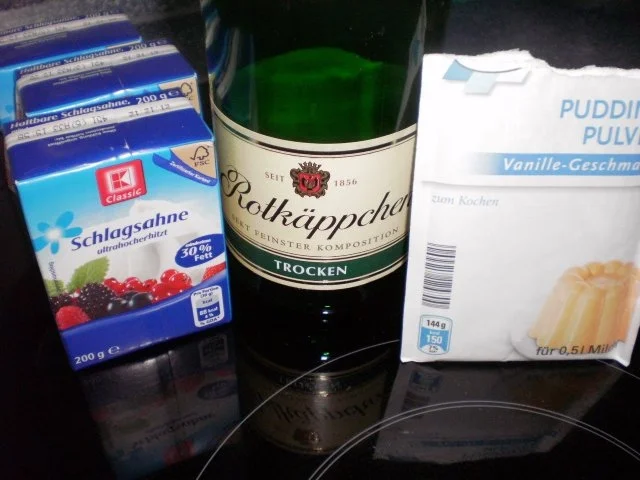 Rezept: Sekt-Torte, (nicht's für Kid's) Bild Nr. 2 Sekt-Torte, (nicht's für Kid's) - Rezept - Bild Nr. 2