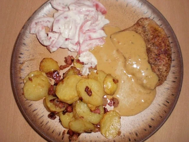 Minutensteak's mit Bratkartoffeln und Senfsoße - Rezept