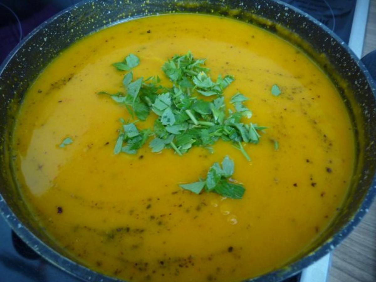 Suppen & Eintöpfe :  Kürbissuppe mit Kokosmilch - Rezept - Bild Nr. 9