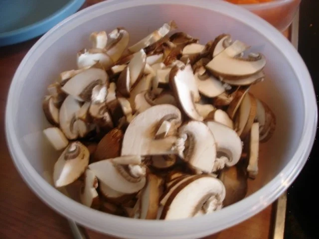 Rezept: Gabelspaghetti mit Mett-Pilz-Möhren-Sauce Bild Nr. 8 Gabelspaghetti mit Mett-Pilz-Möhren-Sauce - Rezept - Bild Nr. 8