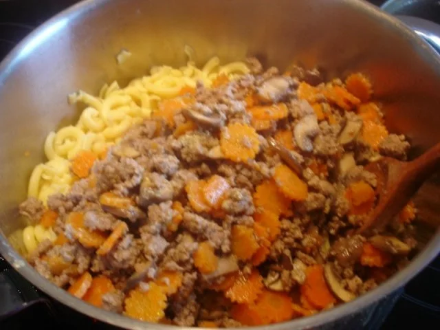 Rezept: Gabelspaghetti mit Mett-Pilz-Möhren-Sauce Bild Nr. 22 Gabelspaghetti mit Mett-Pilz-Möhren-Sauce - Rezept - Bild Nr. 22