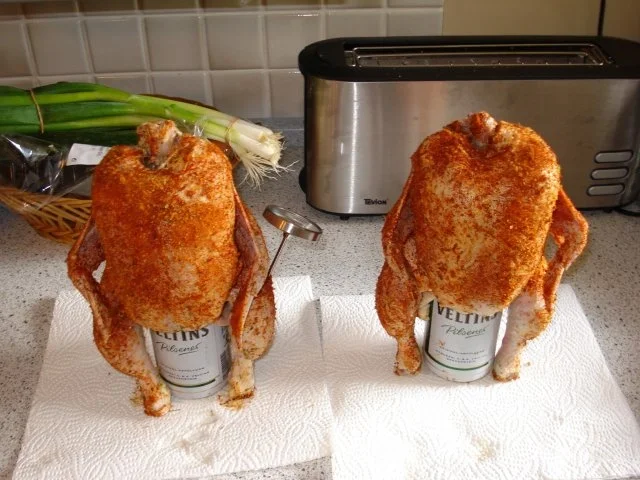 Rezept: BBQ Beer Butt Chicken Bild Nr. 2 BBQ Beer Butt Chicken - Rezept - Bild Nr. 2