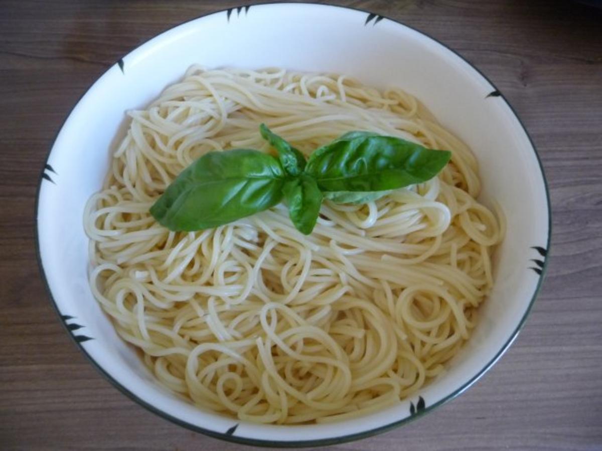 Pasta : Tomaten - Paprikasoße mit Spaghetti - Rezept - Bild Nr. 20