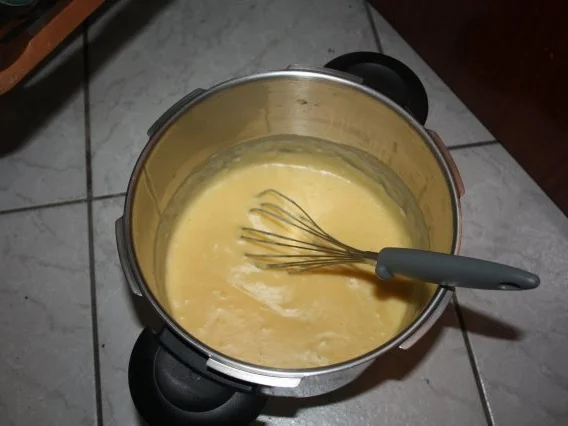 Portugiesische "Cornucópias com creme pasteleiro" - Rezept - Bild Nr. 2