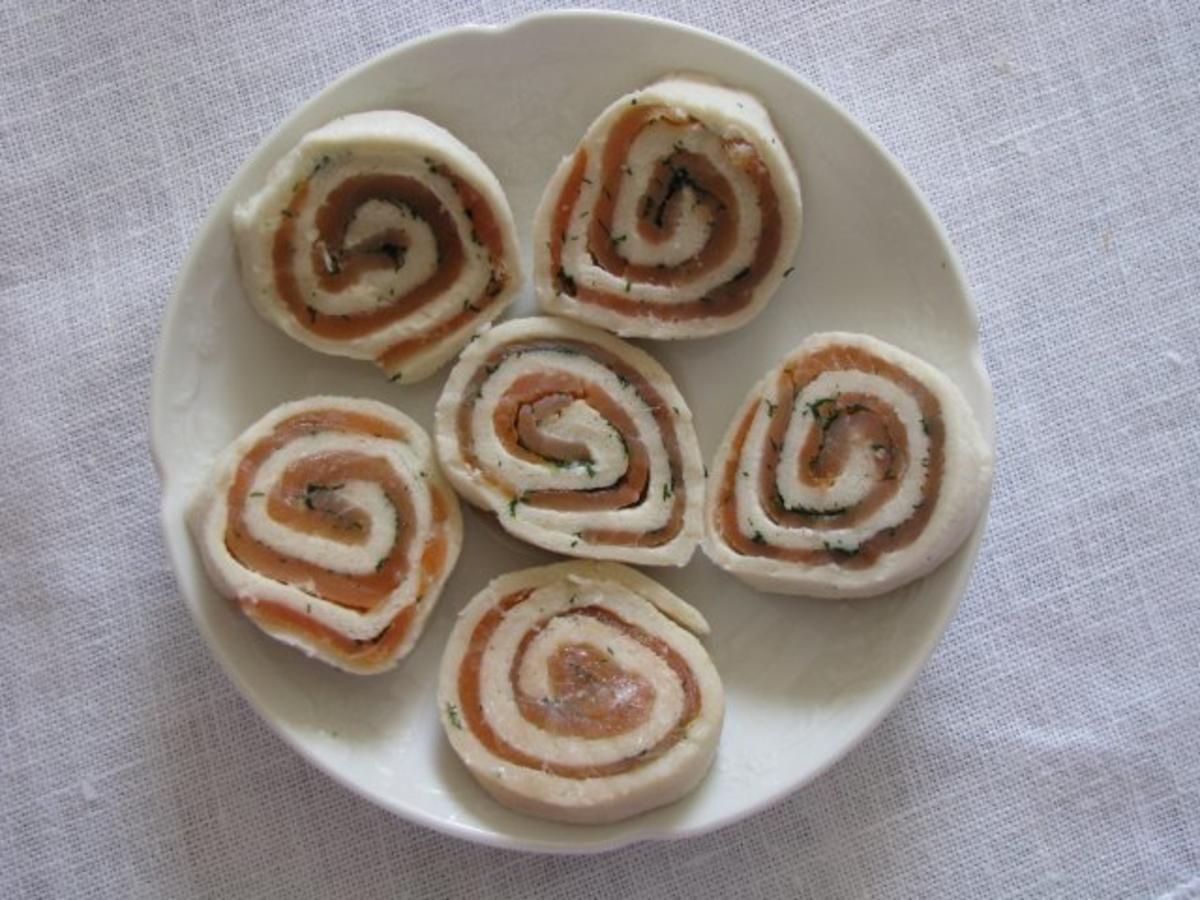 Bilder für Fingerfood: Lachsröllchen - Rezept