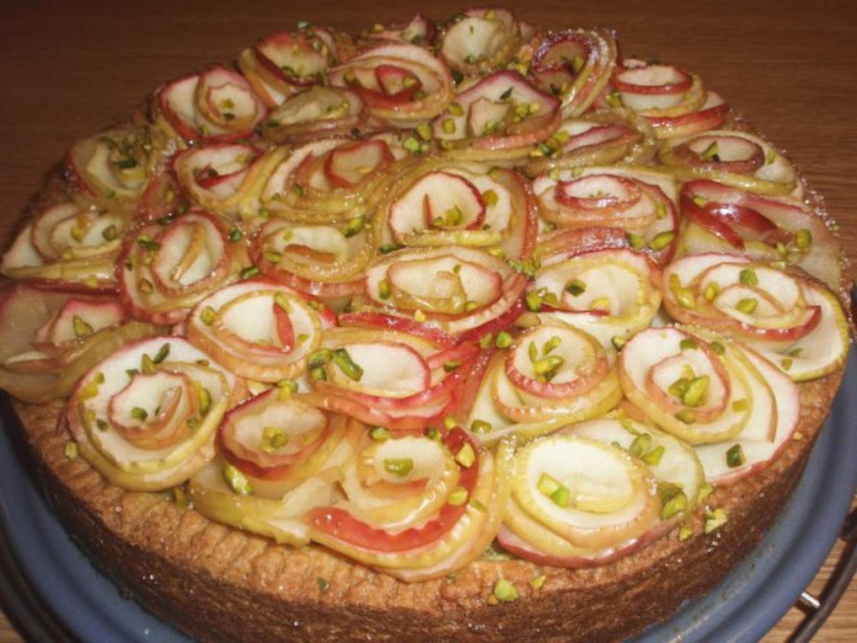 Mürbteig-Apfel-Kuchen mit Pistaziencreme - Rezept