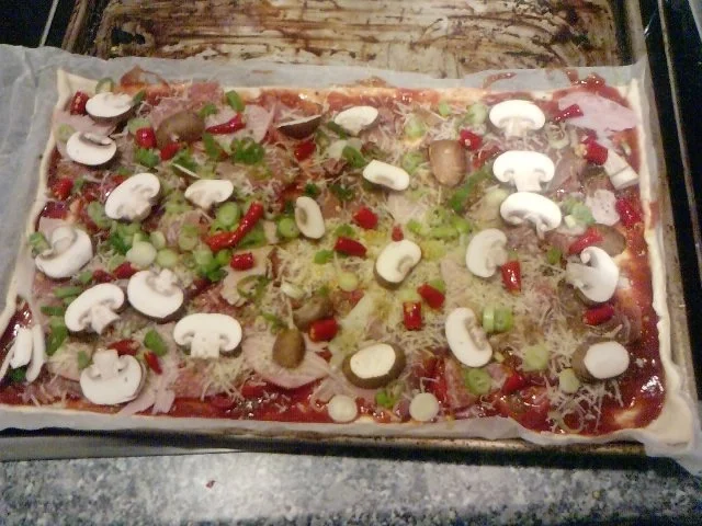 3 Länder-Pizza --- Pizza mit dem Besten aus BaWü, Hessen und Italien - Rezept - Bild Nr. 5