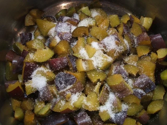 Rezept: Vorrat: Gewürzzwetschgen Bild Nr. 2 Vorrat: Gewürzzwetschgen - Rezept - Bild Nr. 2