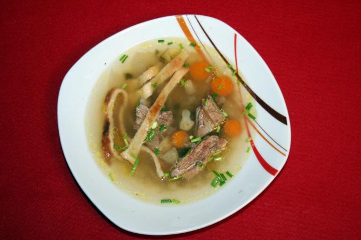 Suppe Hausgemachte Rinderbruhe Im Schnellkochtopf Rezept Kochbar De