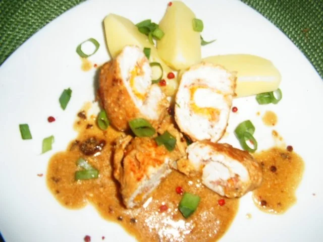 Rezept: Geflügelröllchen Bild Nr. 2 Geflügelröllchen - Rezept - Bild Nr. 2