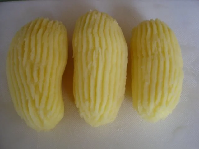 Kartoffelblüten mit Spiegelei und Radisalat - Rezept - Bild Nr. 5