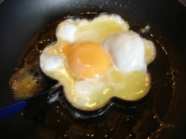 Kartoffelblüten mit Spiegelei und Radisalat - Rezept - Bild Nr. 16