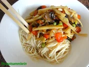 Nudeln:   MIE-NUDELN mit Gemüse - Rezept