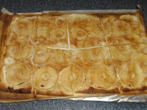 Rezept: Apfel-Flammkuchen Apfel-Flammkuchen - Rezept