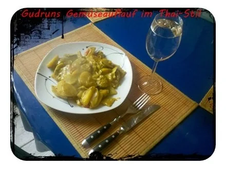 Rezept: Vegetarisch: Gemüseauflauf im Thai-Stil Bild Nr. 11 Vegetarisch: Gemüseauflauf im Thai-Stil - Rezept - Bild Nr. 11