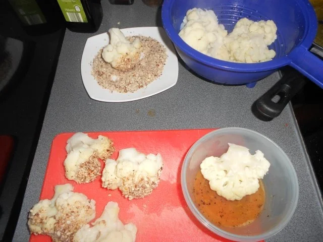 Blumenkohl mit Nüssen und Mandeln paniert - Rezept - Bild Nr. 3