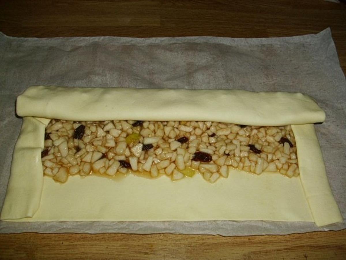 Bilder für Blätterteig-Birnenstrudel - Rezept