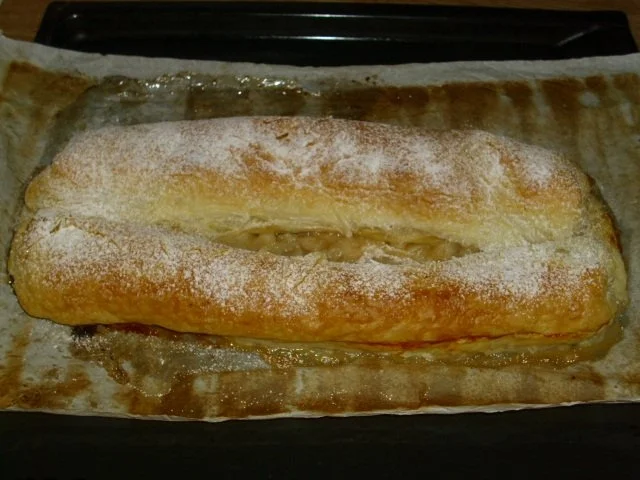 Rezept: Blätterteig-Birnenstrudel Bild Nr. 3 Blätterteig-Birnenstrudel - Rezept - Bild Nr. 3