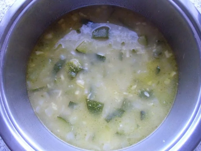 Rezept: ♥ Zucchini-Käse-Suppe ♥ Bild Nr. 11 ♥ Zucchini-Käse-Suppe ♥ - Rezept - Bild Nr. 11