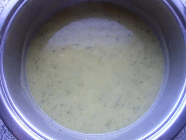 Rezept: ♥ Zucchini-Käse-Suppe ♥ Bild Nr. 12 ♥ Zucchini-Käse-Suppe ♥ - Rezept - Bild Nr. 12