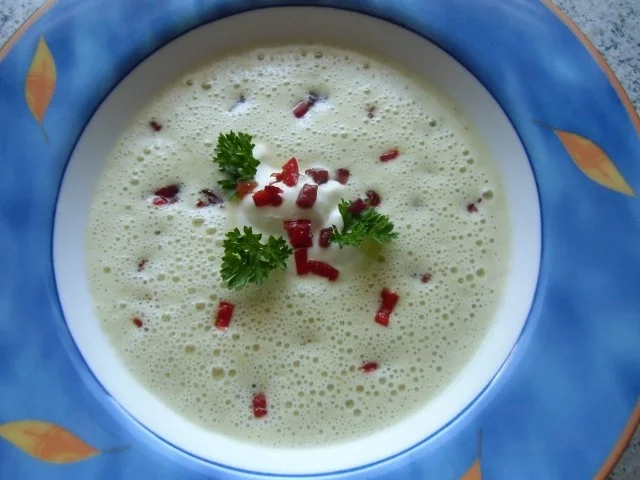 Rezept: ♥ Zucchini-Käse-Suppe ♥ ♥ Zucchini-Käse-Suppe ♥ - Rezept