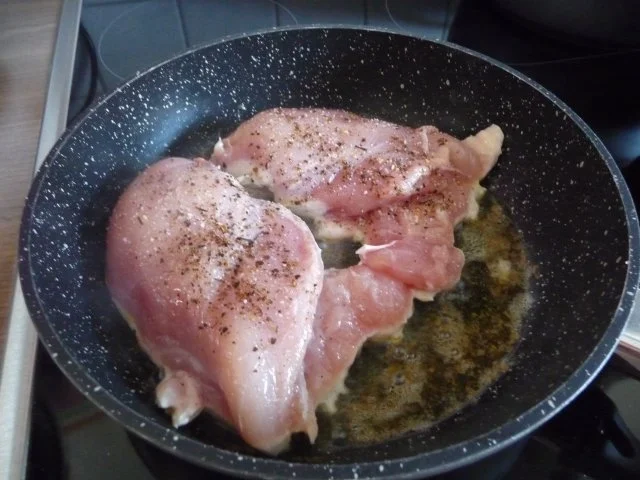 30 Minuten-Rezepte : Schupfnudel-Pfanne mit Hähnchenbrust und Salat - Rezept - Bild Nr. 3