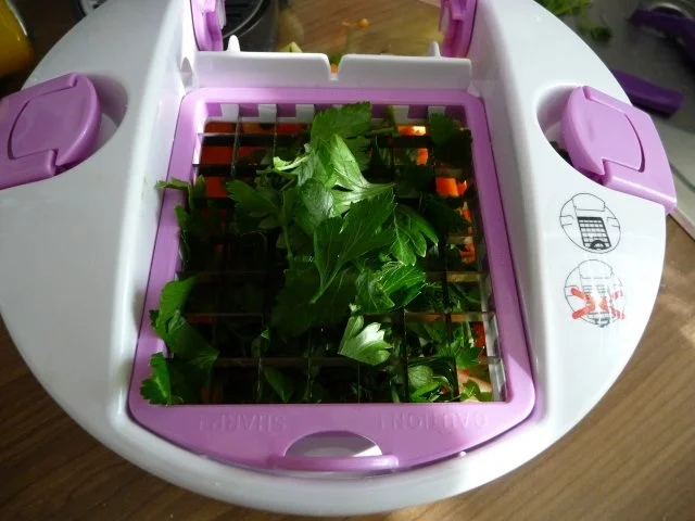 Suppen & Eintöpfe : ...schnelles Gemüsesüppchen mit Wiener Würsten - Rezept - Bild Nr. 7