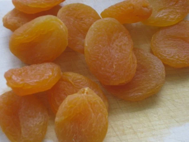 Rezept: Tomaten-Chutney mit Ananas, Apfel, Aprikosen und Ingwer Reiches Tomaten-Relish Bild Nr. 4 Tomaten-Chutney mit Ananas, Apfel, Aprikosen und Ingwer Reiches Tomaten-Relish - Rezept - Bild Nr. 4