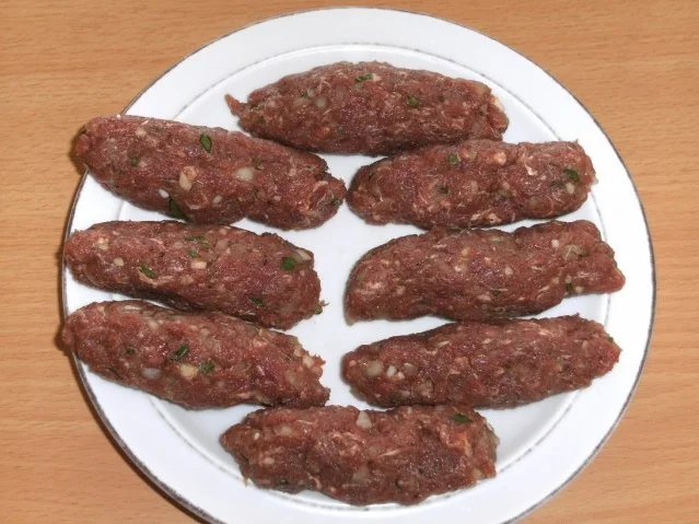 Rezept: Fleisch: Cevapcici Bild Nr. 2 Fleisch: Cevapcici - Rezept - Bild Nr. 2