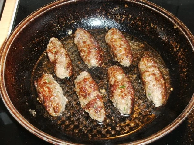 Rezept: Fleisch: Cevapcici Bild Nr. 3 Fleisch: Cevapcici - Rezept - Bild Nr. 3