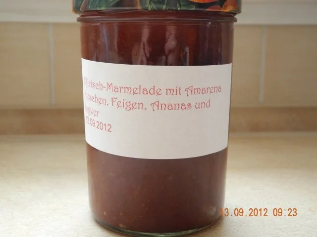 Pfirsich-Feigen-Ananas-Amarenakirsch-Marmelade - Rezept