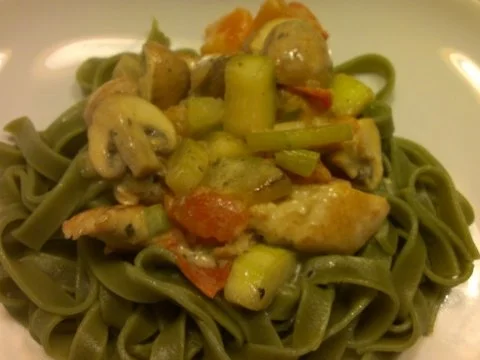 Nudeln mit Hähnchen-Zitronen-Sosse - Rezept - Bild Nr. 4