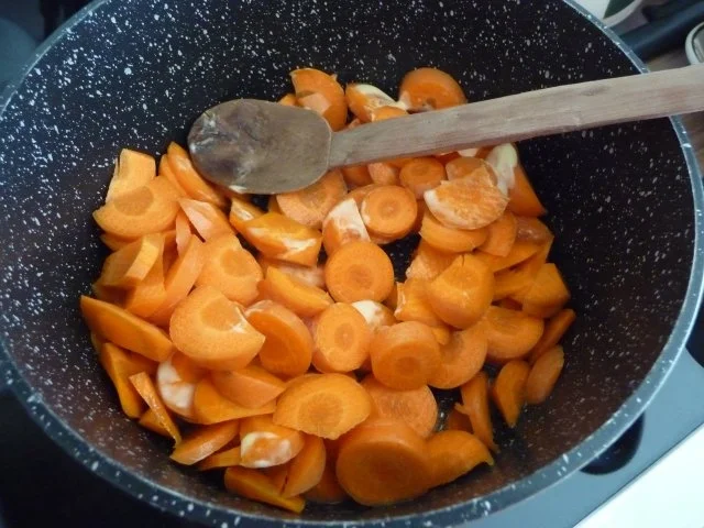 Suppen & Eintöpfe :  Kürbissuppe mit Apfelsaft - Rezept - Bild Nr. 3