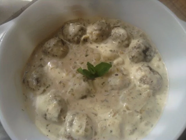 Trappers " Hackbällchen in Tzatziki-Zwiebel-Soße" - Rezept - Bild Nr. 7