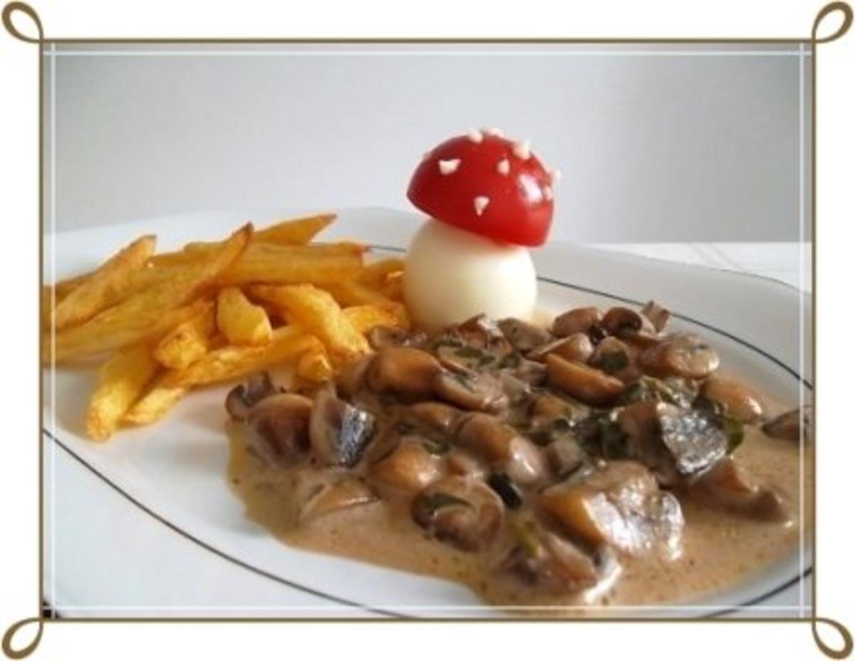 Champignonrahmsauce mit Pommes frites  und einem „Pilzei“ dazu - Rezept - Bild Nr. 12
