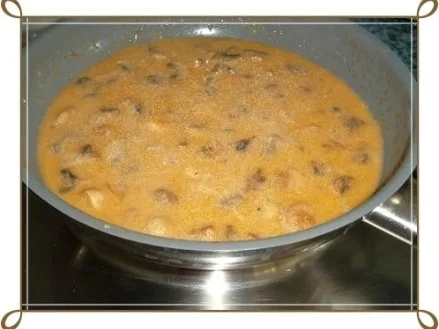 Champignonrahmsauce mit Pommes frites  und einem „Pilzei“ dazu - Rezept - Bild Nr. 5