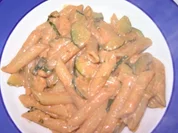 Schelle Nudeln in Cremiger Tomaten-Gemüsesauce - Rezept